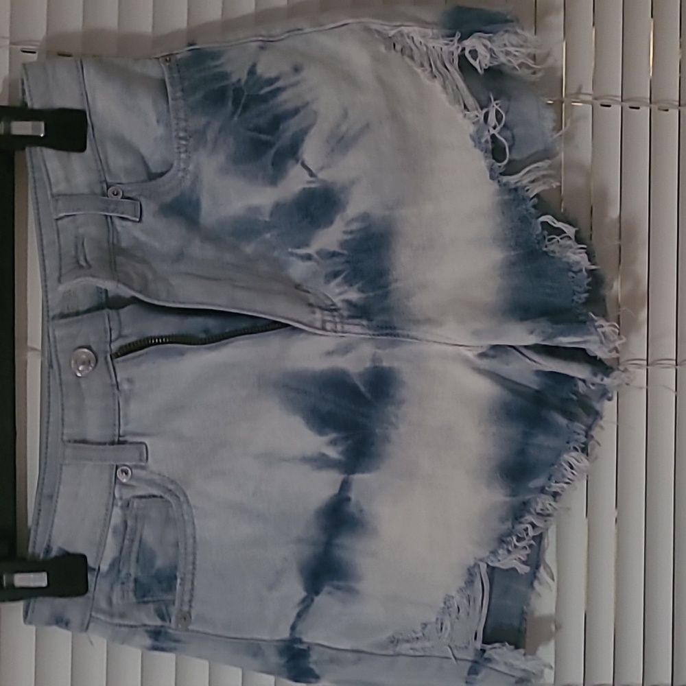 Woman's shorts